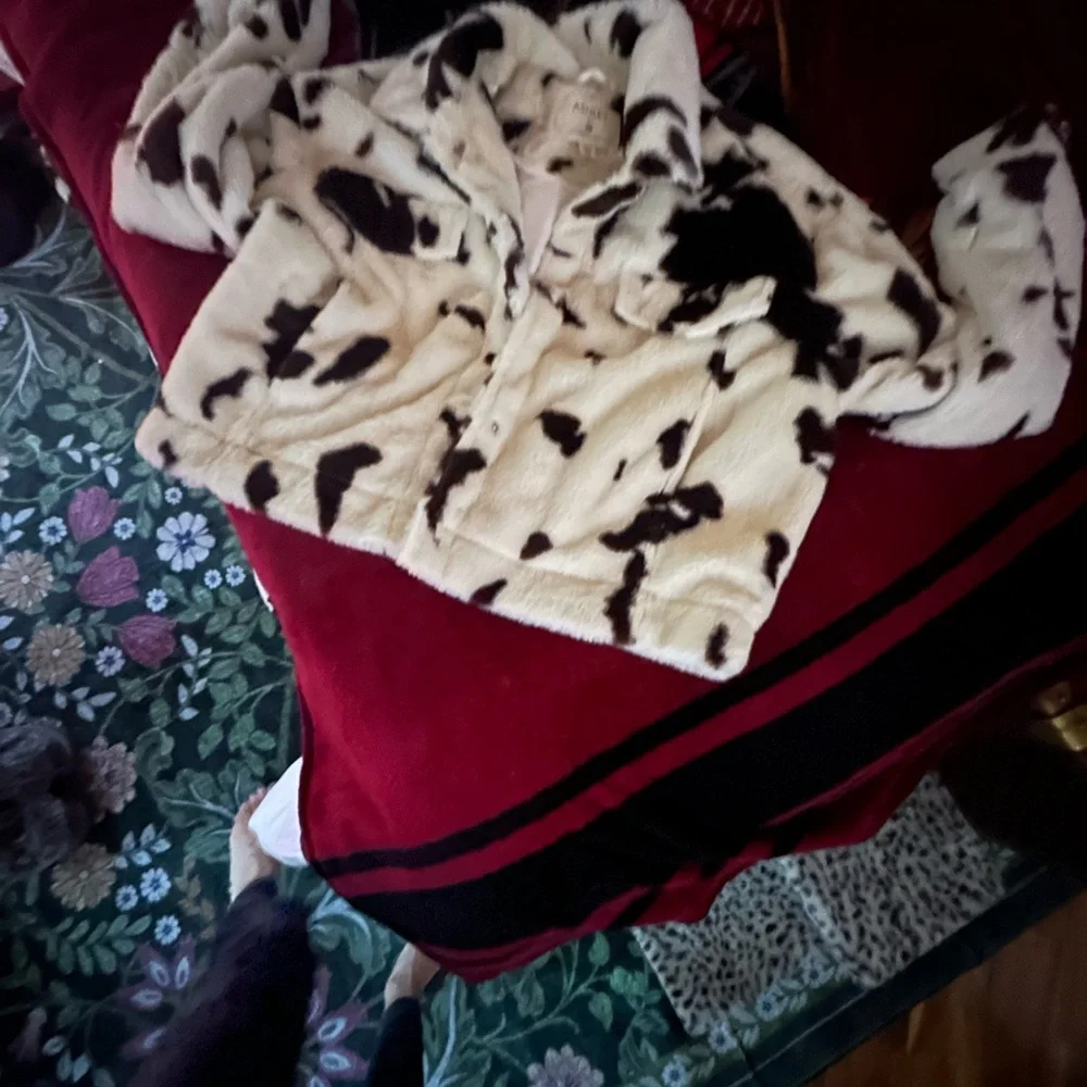 Cozy Black and White Faux Fur cow Jacket M - Picture 5 of 7